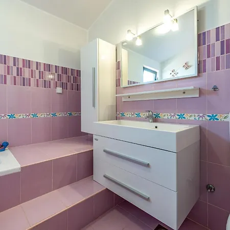 Two-bedroom In 자다르